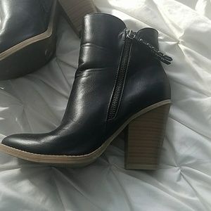 Ankle booties